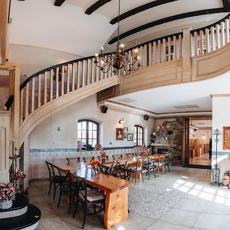 Hotel Kastely Grof Zichy Haniska Esterno foto