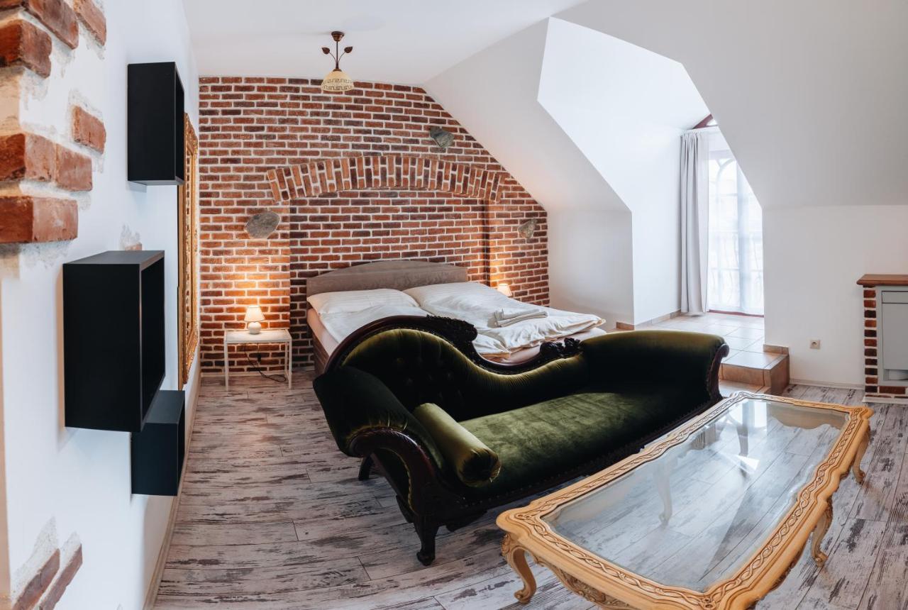 Hotel Kastely Grof Zichy Haniska Esterno foto