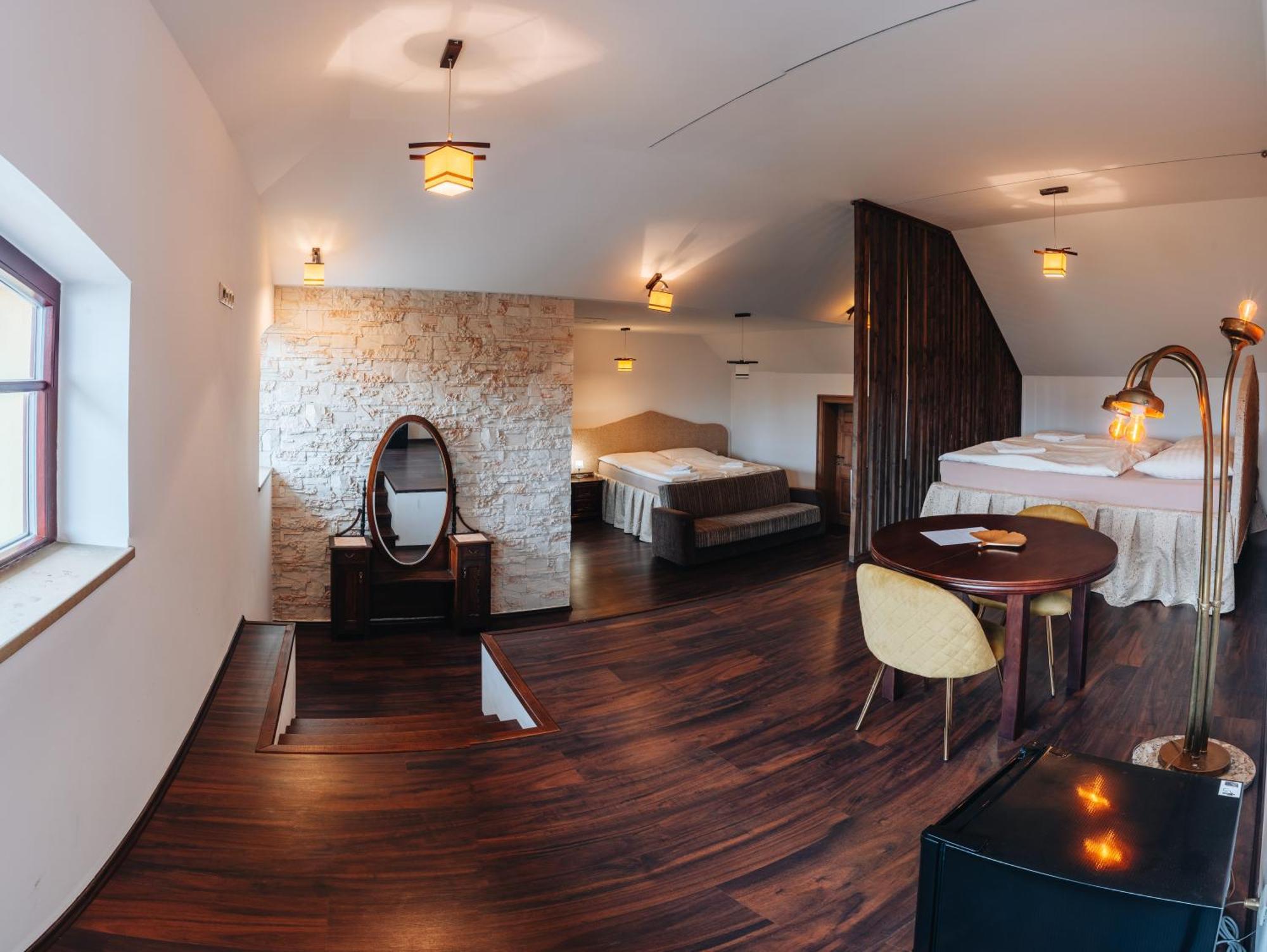 Hotel Kastely Grof Zichy Haniska Esterno foto