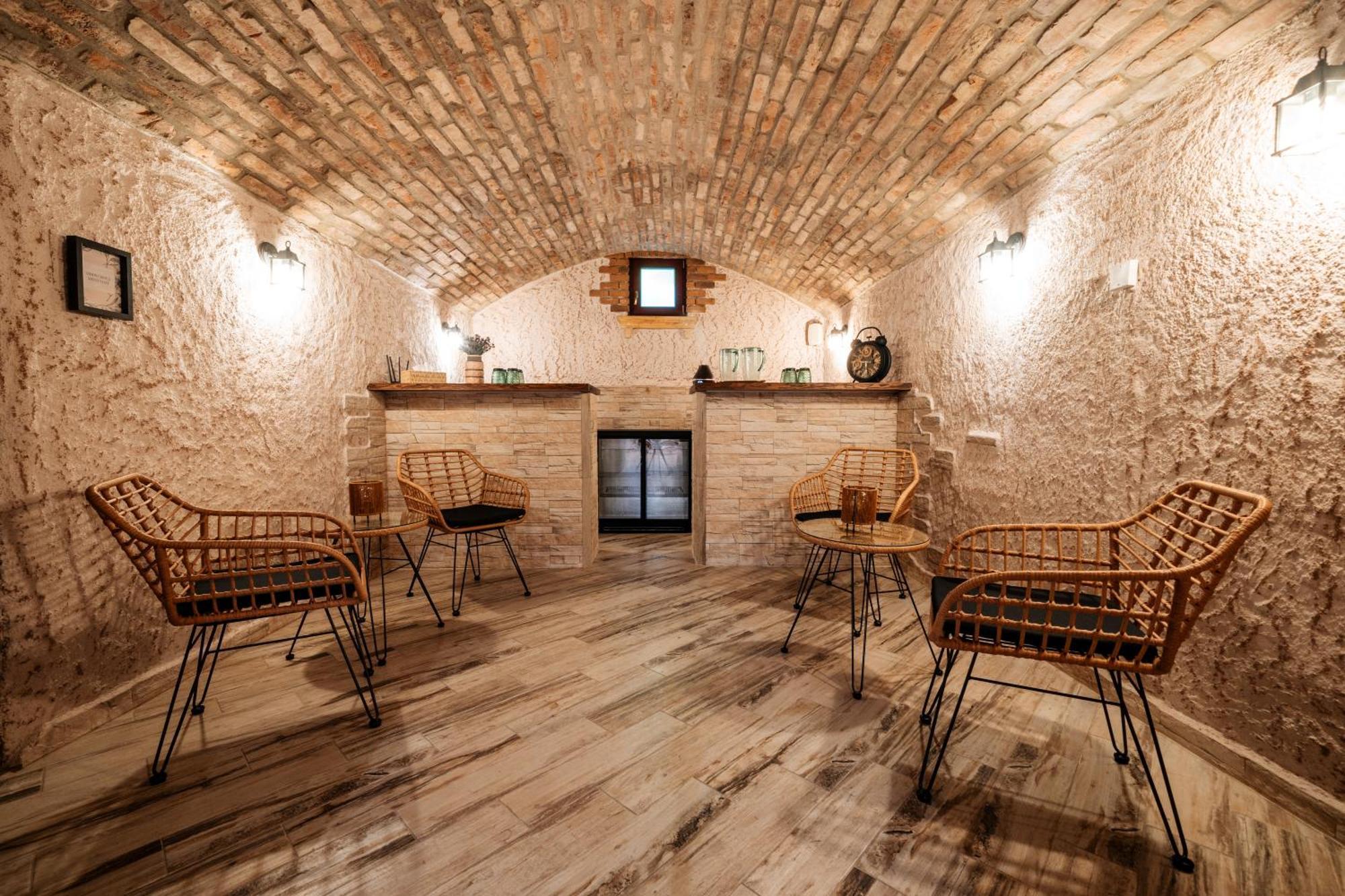 Hotel Kastely Grof Zichy Haniska Esterno foto